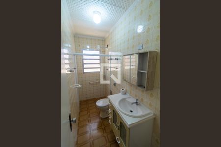 Casa para alugar com 200m², 3 quartos e 3 vagas Casa para alugar com 200m², 3 quartos e 3 vagasBanheiro