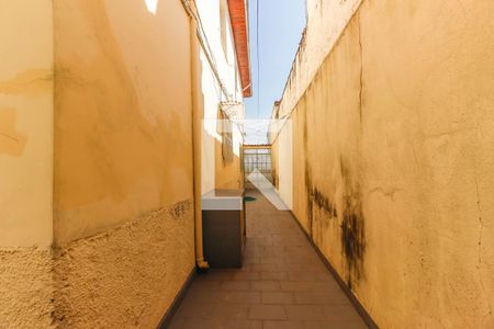 Casa à venda com 180m², 4 quartos e 1 vagaCorredor Lateral