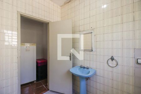 Casa à venda com 180m², 4 quartos e 1 vagaBanheiro da Suíte Externa