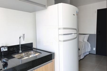 Cozinha de apartamento para alugar com 1 quarto, 21m² em Indianópolis, São Paulo