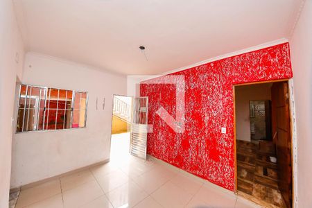 Sala de casa para alugar com 3 quartos, 100m² em Jardim Teresa, São Paulo
