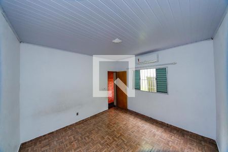 Quarto 2 de casa para alugar com 3 quartos, 100m² em Jardim Teresa, São Paulo