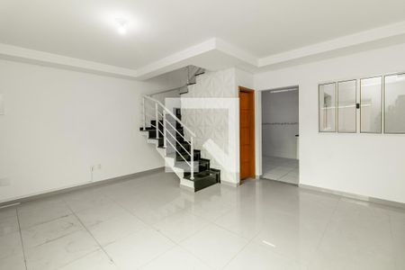 Casa para alugar com 3 quartos, 140m² em Vila Granada, São Paulo