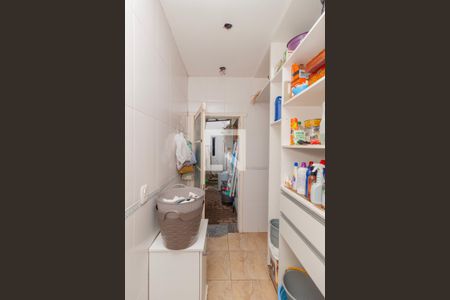 Casa à venda com 320m², 4 quartos e 2 vagasÁrea de Serviço