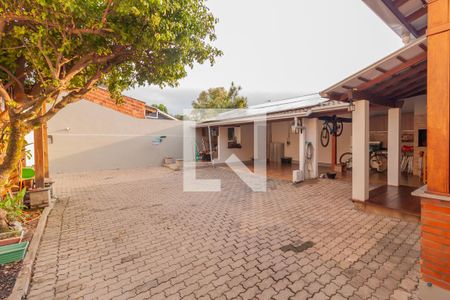 Casa à venda com 320m², 4 quartos e 2 vagasÁrea externa