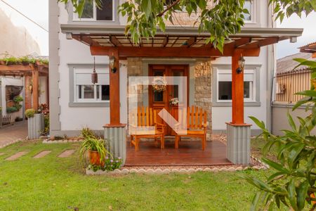 Casa à venda com 320m², 4 quartos e 2 vagasÁrea externa