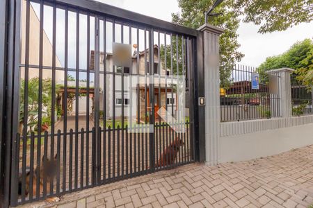 Casa à venda com 320m², 4 quartos e 2 vagasFachada