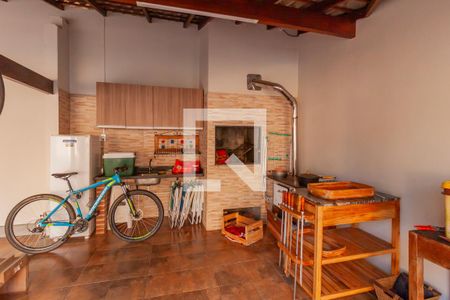 Casa à venda com 320m², 4 quartos e 2 vagasChurrasqueira