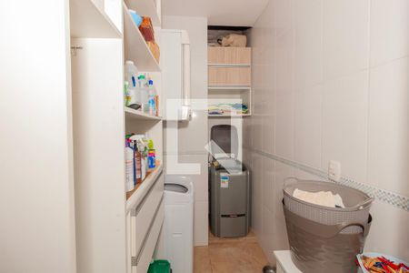 Casa à venda com 320m², 4 quartos e 2 vagasÁrea de Serviço