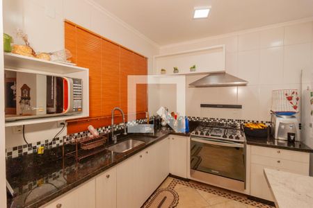 Casa à venda com 320m², 4 quartos e 2 vagasCozinha