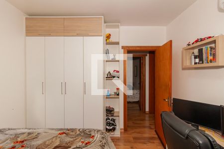 Casa à venda com 320m², 4 quartos e 2 vagasQuarto 3