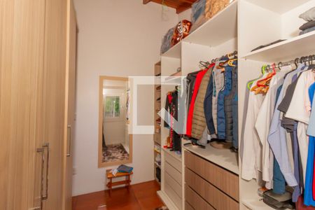 Casa à venda com 320m², 4 quartos e 2 vagasCloset da suíte