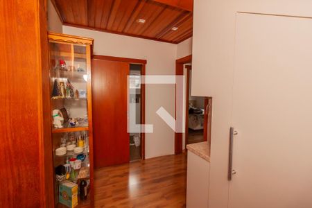 Casa à venda com 320m², 4 quartos e 2 vagasCorredor