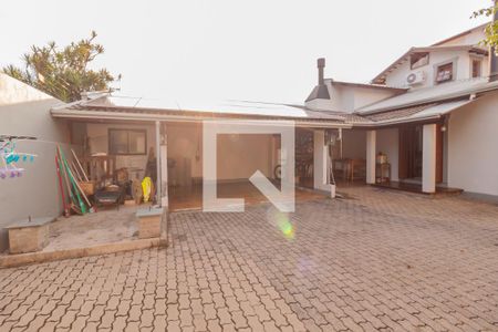 Casa à venda com 320m², 4 quartos e 2 vagasÁrea externa