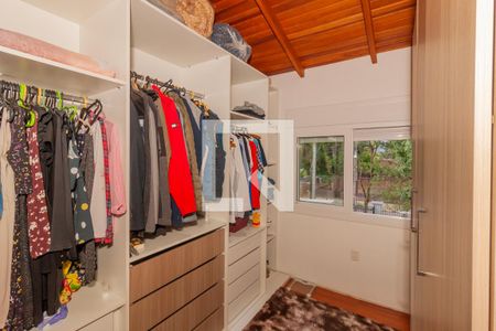 Casa à venda com 320m², 4 quartos e 2 vagasCloset da suíte