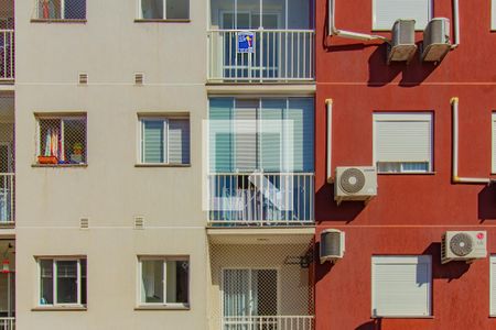 Apartamento à venda com 52m², 2 quartos e 1 vaga Apartamento à venda com 52m², 2 quartos e 1 vagaPlaquinha instalada na janela da sacada 3ºandar