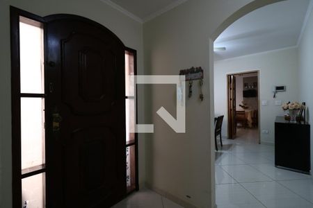 Casa à venda com 266m², 3 quartos e 4 vagasCorredor interno