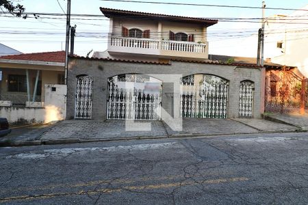 Casa à venda com 266m², 3 quartos e 4 vagasFachada