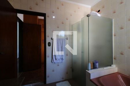 Casa à venda com 266m², 3 quartos e 4 vagasBanheiro da Suíte 1