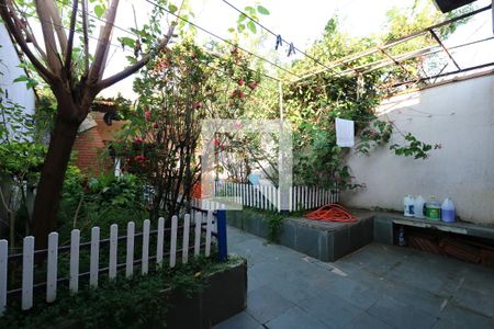 Casa à venda com 266m², 3 quartos e 4 vagasQuintal - Jardim