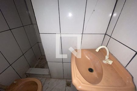 Casa para alugar com 45m², 1 quarto e sem vaga Casa para alugar com 45m², 1 quarto e sem vagaBanheiro