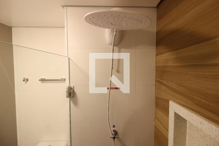 Banheiro de apartamento à venda com 1 quarto, 33m² em Pinheiros, São Paulo