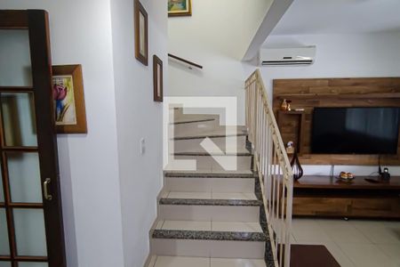 sala - escada de casa à venda com 2 quartos, 80m² em Taquara, Rio de Janeiro