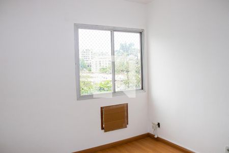 Apartamento à venda com 76m², 2 quartos e 1 vagaQuarto 2