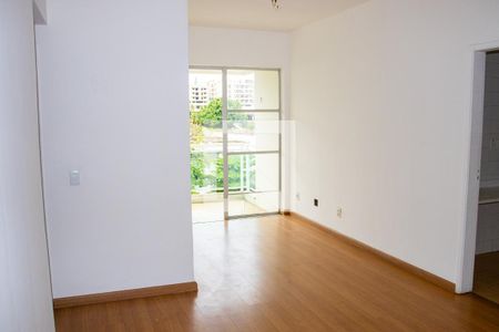 Apartamento à venda com 76m², 2 quartos e 1 vagaSala