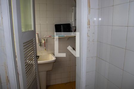 Apartamento à venda com 76m², 2 quartos e 1 vagaBanheiro de serviço 