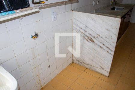 Apartamento à venda com 76m², 2 quartos e 1 vagaÁrea de Serviço