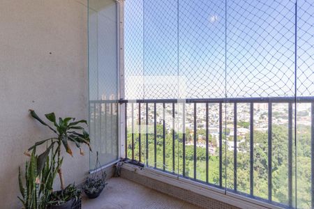 Sacada de apartamento para alugar com 2 quartos, 56m² em Umuarama, Osasco