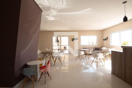 Apartamento para alugar com 48m², 2 quartos e 1 vaga Apartamento para alugar com 48m², 2 quartos e 1 vagaÁrea comum - Salão de festas