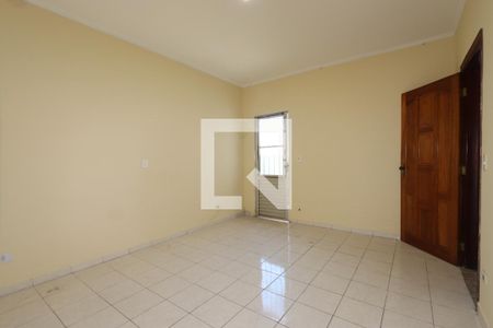 Suíte de casa para alugar com 3 quartos, 150m² em Vila Ivone, São Paulo