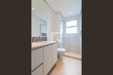 Banheiro Social de apartamento à venda com 3 quartos, 156m² em Empresarial 18 do Forte, Barueri