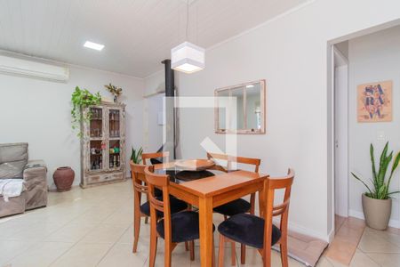 Sala de casa de condomínio à venda com 3 quartos, 149m² em Vila Nova, Porto Alegre