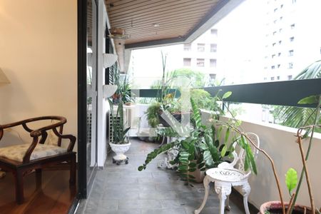 Apartamento à venda com 155m², 3 quartos e 2 vagasVaranda 2