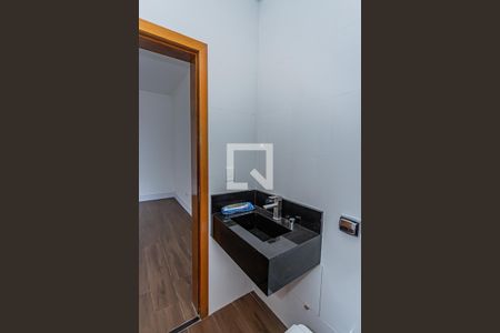 Casa à venda com 160m², 3 quartos e 2 vagasBanheiro Suite 1