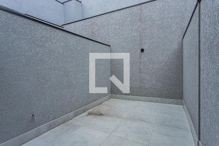 Casa à venda com 160m², 3 quartos e 2 vagasÁrea de serviço, churrasqueira e quintal