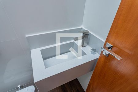 Casa à venda com 160m², 3 quartos e 2 vagasBanheiro suite 2