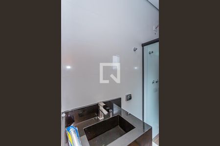 Casa à venda com 160m², 3 quartos e 2 vagasBanheiro Suite 1