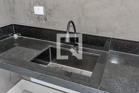 Casa à venda com 160m², 3 quartos e 2 vagasÁrea de serviço, churrasqueira e quintal