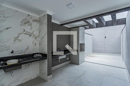 Casa à venda com 160m², 3 quartos e 2 vagasÁrea de serviço, churrasqueira e quintal