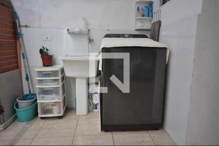 Casa à venda com 110m², 2 quartos e 1 vagaÁrea de Serviço