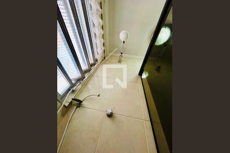 Casa à venda com 150m², 4 quartos e 4 vagasBanheiro 2