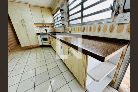 Casa à venda com 150m², 4 quartos e 4 vagasCozinha
