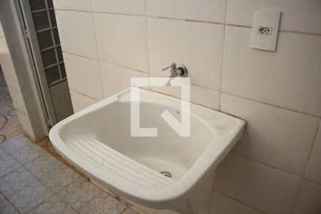 Casa à venda com 99m², 3 quartos e 1 vagaÁrea de Serviço