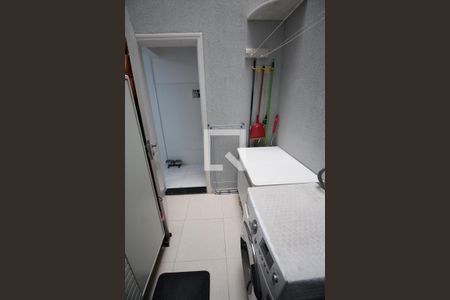 Casa à venda com 110m², 3 quartos e 2 vagasÁrea de serviço 