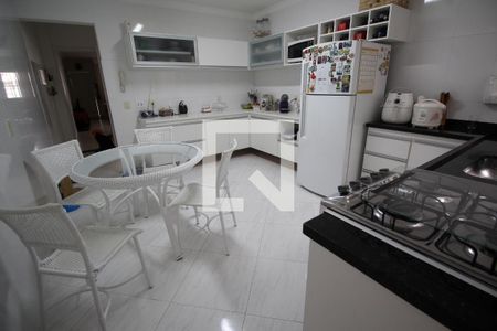 Casa à venda com 110m², 3 quartos e 2 vagasCozinha