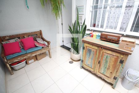 Casa à venda com 110m², 3 quartos e 2 vagasSala 